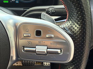 Mercedes-Benz EQA thumbnail