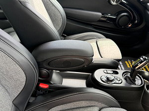 MINI Electric hatch thumbnail