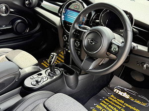 MINI Electric hatch thumbnail