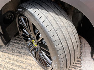 MINI Electric hatch thumbnail