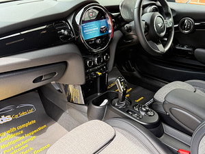 MINI Electric hatch thumbnail