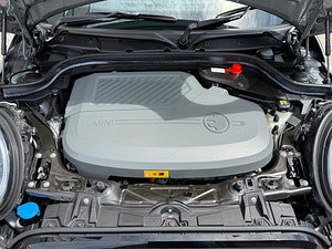 MINI Electric hatch thumbnail