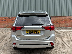 Mitsubishi Outlander thumbnail