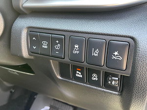 Mitsubishi Eclipse Cross thumbnail