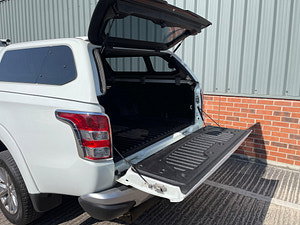 Mitsubishi L200 thumbnail