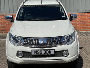 Mitsubishi L200 thumbnail