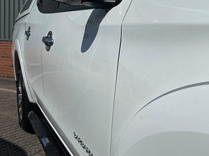 Mitsubishi L200 thumbnail