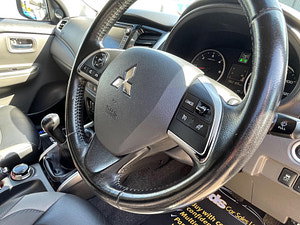 Mitsubishi L200 thumbnail