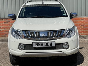 Mitsubishi L200 thumbnail