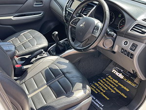 Mitsubishi L200 thumbnail