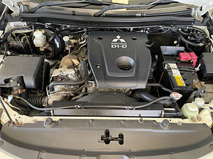 Mitsubishi L200 thumbnail