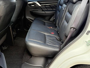 Mitsubishi Shogun Sport thumbnail