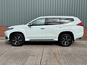 Mitsubishi Shogun Sport thumbnail
