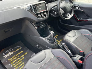 Peugeot 208 thumbnail
