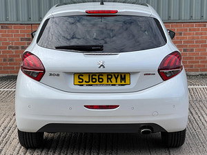 Peugeot 208 thumbnail