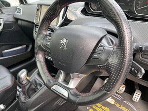 Peugeot 208 thumbnail