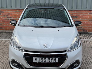 Peugeot 208 thumbnail