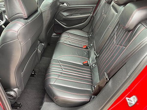 Peugeot 308 thumbnail