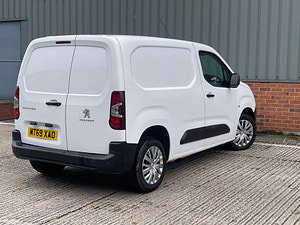 Peugeot Partner thumbnail