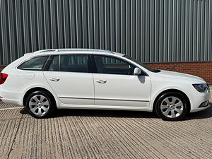 Skoda Superb thumbnail