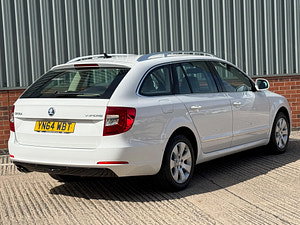 Skoda Superb thumbnail
