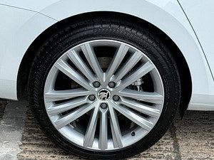 Skoda Superb thumbnail