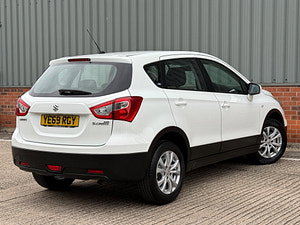 Suzuki SX4 S-Cross thumbnail