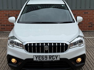 Suzuki SX4 S-Cross thumbnail