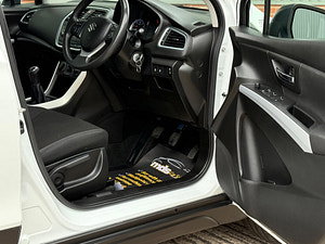 Suzuki SX4 S-Cross thumbnail
