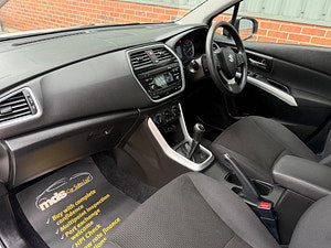Suzuki SX4 S-Cross thumbnail
