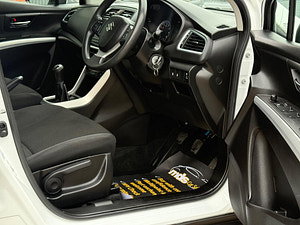 Suzuki SX4 S-Cross thumbnail