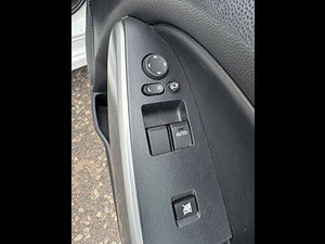 Mazda Mazda2 thumbnail