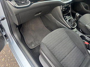 Vauxhall Astra thumbnail