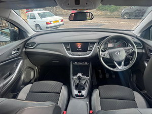 Vauxhall Grandland X thumbnail