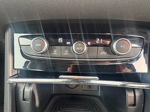 Vauxhall Grandland X thumbnail