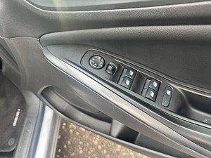 Vauxhall Grandland X thumbnail