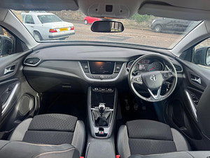 Vauxhall Grandland X thumbnail