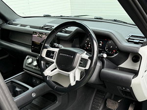 Land Rover DEFENDER 110 thumbnail