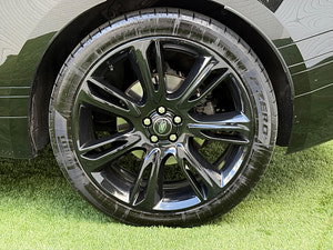 Land Rover Range Rover Velar thumbnail