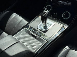 Land Rover Range Rover Evoque thumbnail