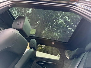 Land Rover Range Rover Evoque thumbnail