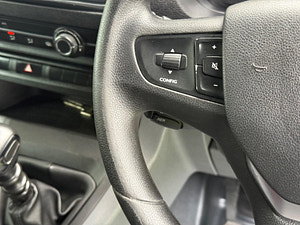 Vauxhall Vivaro thumbnail