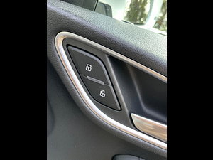 Audi Q3 thumbnail