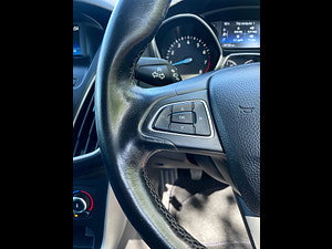 Ford Focus thumbnail