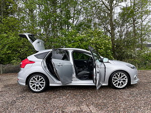 Ford Focus thumbnail