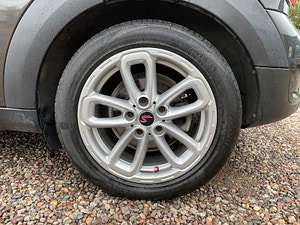MINI Countryman thumbnail
