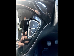 Vauxhall Corsa thumbnail