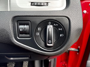 Volkswagen Golf thumbnail