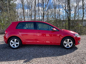 Volkswagen Golf thumbnail