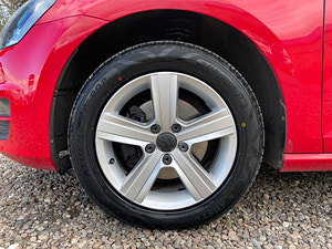 Volkswagen Golf thumbnail